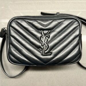 Saint Laurent LOU BELT BAG IN QUILTED LEATHER
BLACK